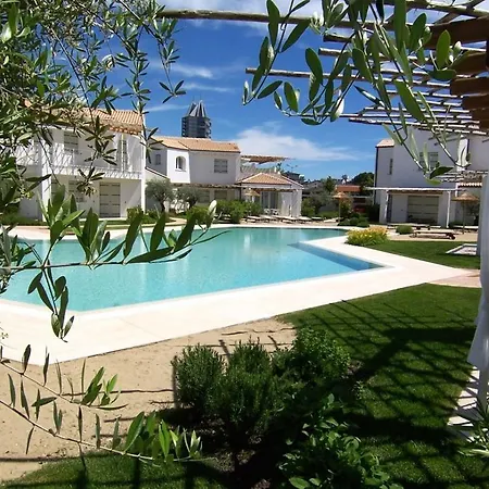 Apartment Les Maisons