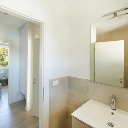 Les Maisons Apartment *