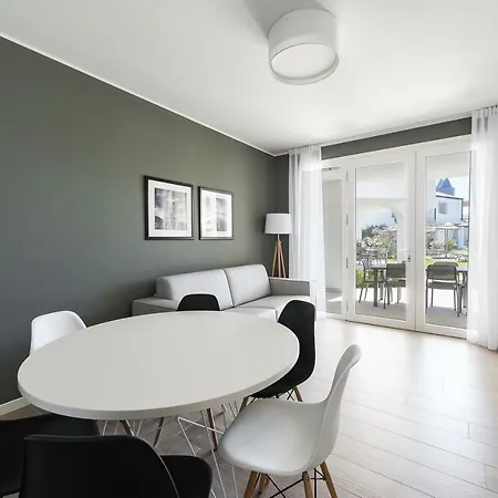 Apartment Les Maisons